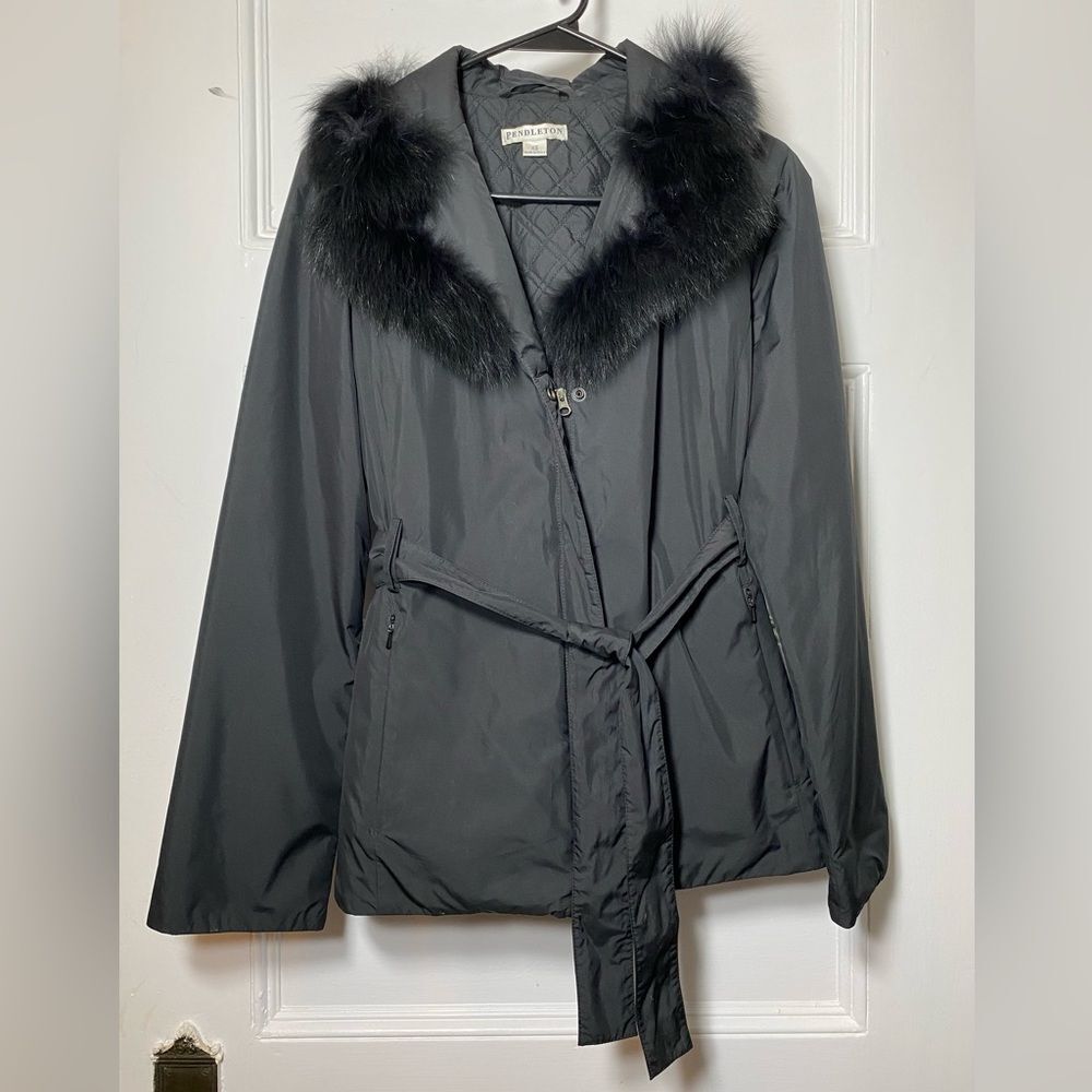 Pendleton Lightweight Belted Puffer Jacket With F… - image 1